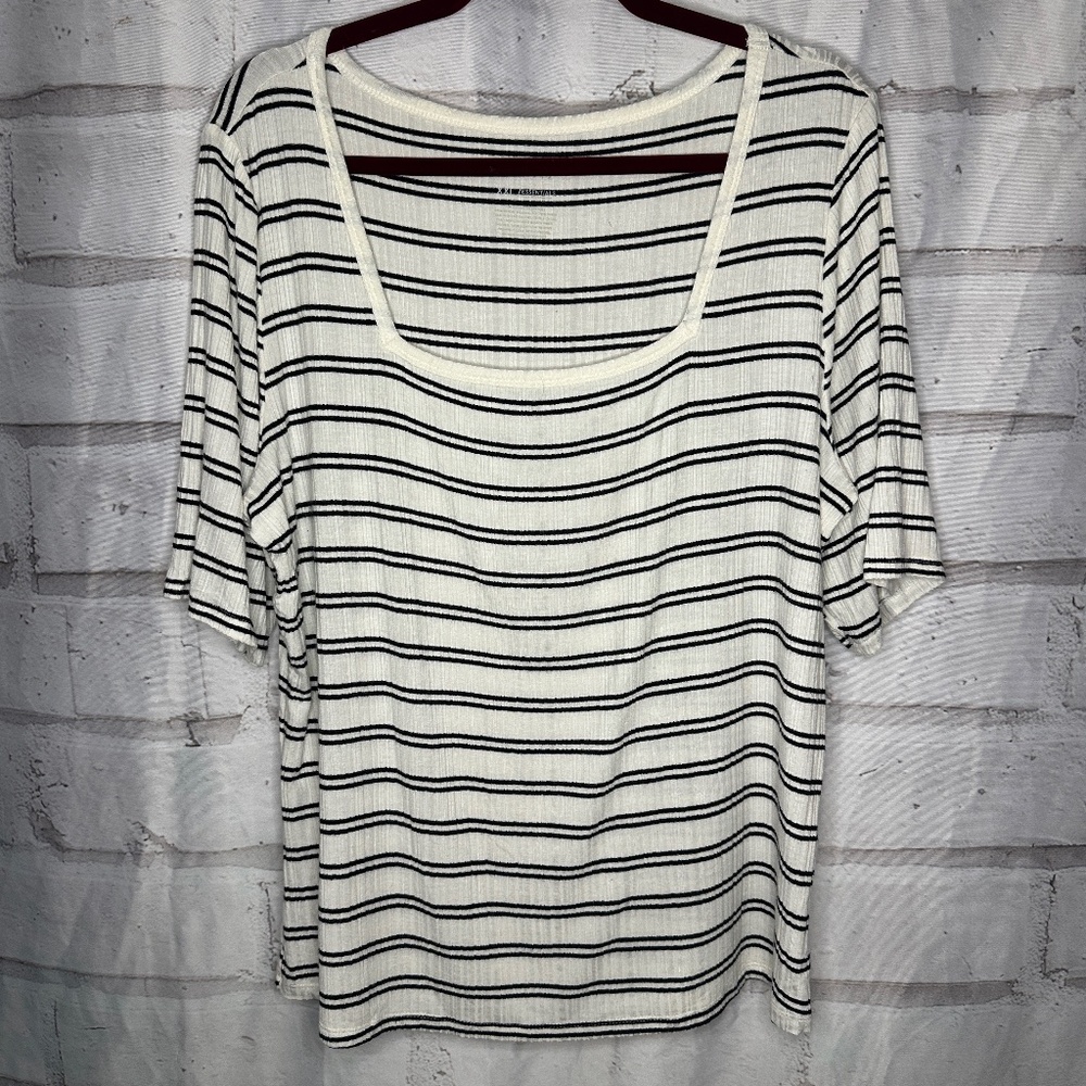 Apt. 9 Essentials Black White Striped Ribbed Top Size XXL